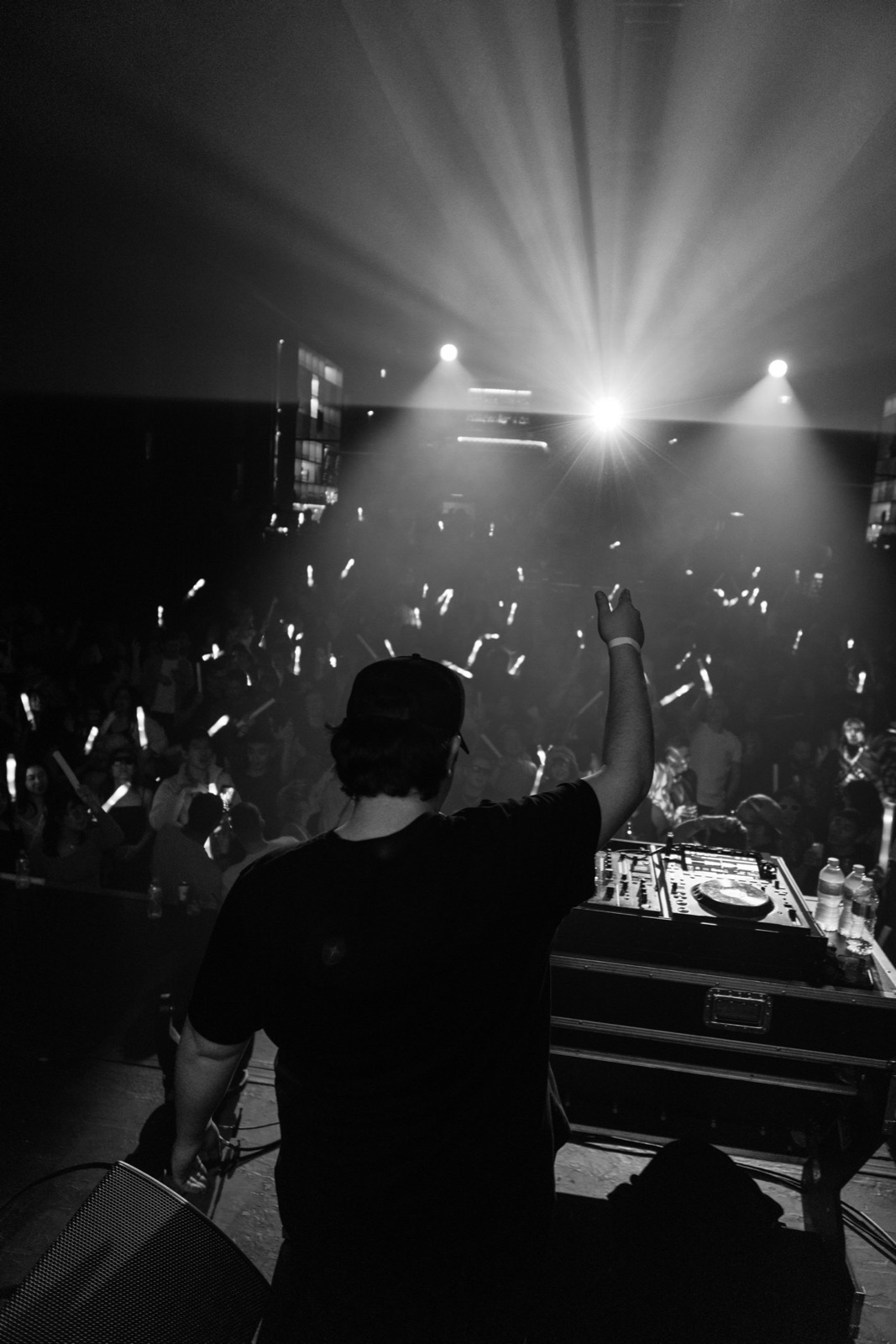 DJ and crowd at a Jakoa event